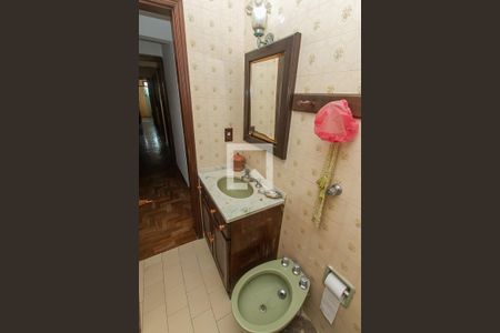 Apartamento à venda com 4502m², 5 quartos e 2 vagas Apartamento à venda com 4502m², 5 quartos e 2 vagasBanheiro da Suíte 2