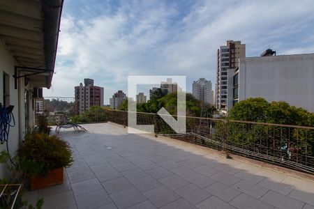 Apartamento à venda com 4502m², 5 quartos e 2 vagas Apartamento à venda com 4502m², 5 quartos e 2 vagasTerraço