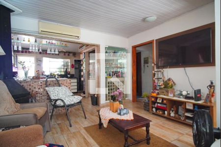 Sala de casa à venda com 3 quartos, 170m² em Rubem Berta, Porto Alegre