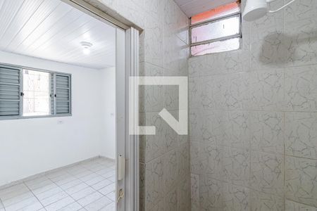 Banheiro da Suíte de casa para alugar com 1 quarto, 48m² em Vila Liviero, São Paulo