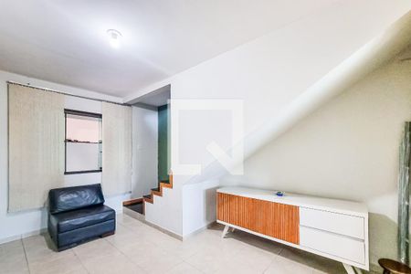 Sala 1 de casa para alugar com 3 quartos, 140m² em Jardim Leblon, Belo Horizonte