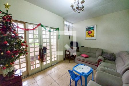 Sala de casa à venda com 3 quartos, 105m² em Mantiqueira, Belo Horizonte