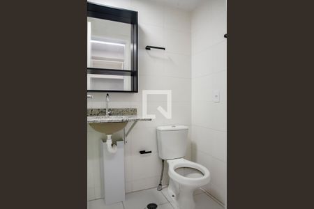 Banheiro de apartamento para alugar com 1 quarto, 24m² em Vila Clementino, São Paulo