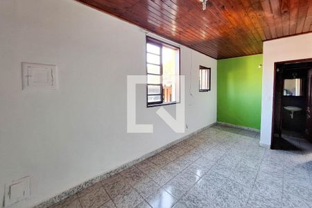 Quarto de casa para alugar com 1 quarto, 48m² em Maria Paula, Niterói