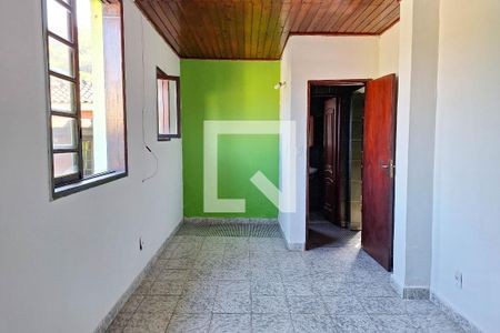 Quarto de casa para alugar com 1 quarto, 48m² em Maria Paula, Niterói