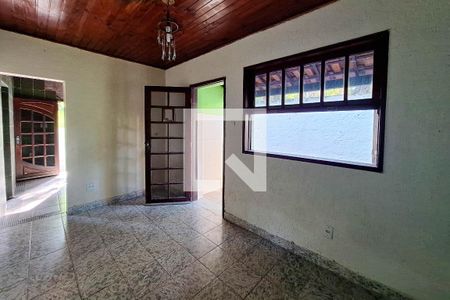 Sala de casa para alugar com 1 quarto, 48m² em Maria Paula, Niterói