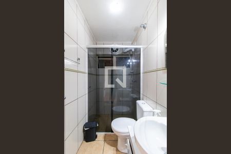 Banheiro de apartamento à venda com 1 quarto, 42m² em Camaquã, Porto Alegre