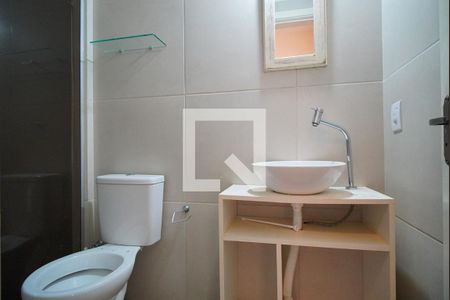 Banheiro de apartamento à venda com 1 quarto, 48m² em Protásio Alves, Porto Alegre