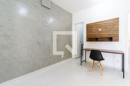 Sala / Quarto  de kitnet/studio para alugar com 1 quarto, 24m² em Vila Fachini, São Paulo