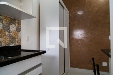 Cozinha de apartamento para alugar com 1 quarto, 24m² em Vila Fachini, São Paulo