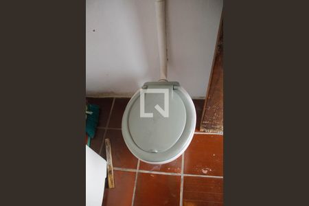 Casa de condomínio à venda com 260m², 3 quartos e 3 vagas Casa de condomínio à venda com 260m², 3 quartos e 3 vagasBanheiro de serviço