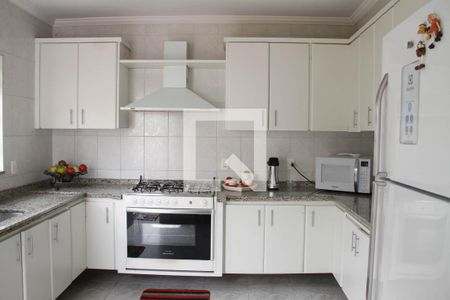 Casa de condomínio à venda com 260m², 3 quartos e 3 vagas Casa de condomínio à venda com 260m², 3 quartos e 3 vagasCozinha