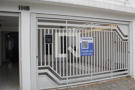 Casa de condomínio à venda com 260m², 3 quartos e 3 vagas Casa de condomínio à venda com 260m², 3 quartos e 3 vagasFachada