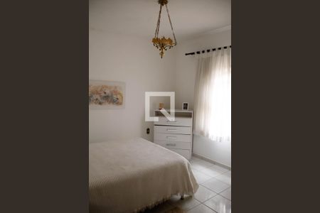 Casa de condomínio à venda com 260m², 3 quartos e 3 vagas Casa de condomínio à venda com 260m², 3 quartos e 3 vagasQuarto 2