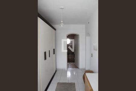 Casa de condomínio à venda com 260m², 3 quartos e 3 vagas Casa de condomínio à venda com 260m², 3 quartos e 3 vagasCloset da suíte