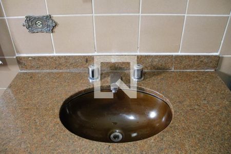 Casa de condomínio à venda com 260m², 3 quartos e 3 vagas Casa de condomínio à venda com 260m², 3 quartos e 3 vagasBanheiro da Suíte