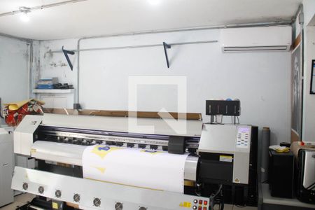 Casa de condomínio à venda com 260m², 3 quartos e 3 vagas Casa de condomínio à venda com 260m², 3 quartos e 3 vagasSalão