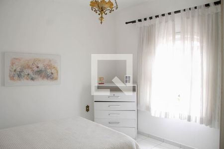 Casa de condomínio à venda com 260m², 3 quartos e 3 vagas Casa de condomínio à venda com 260m², 3 quartos e 3 vagasQuarto 2