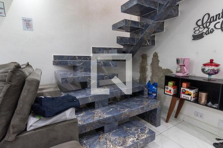 Escada de casa à venda com 3 quartos, 250m² em Jardim Nordeste, São Paulo
