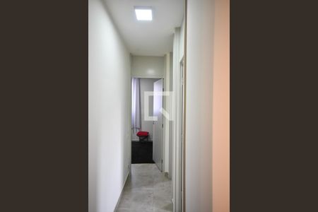 Corredor de apartamento à venda com 3 quartos, 64m² em Vila Praia, São Paulo
