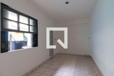 Sala/Quarto de casa à venda com 1 quarto, 38m² em Vila Carmosina, São Paulo