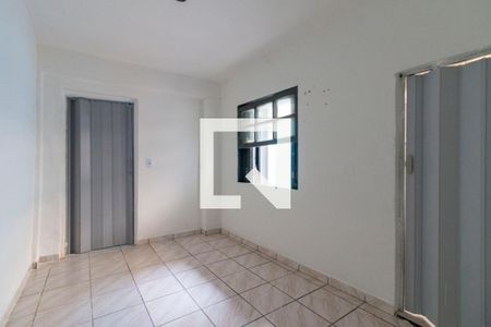 Sala/Quarto de casa à venda com 1 quarto, 38m² em Vila Carmosina, São Paulo