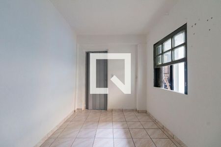 Sala/Quarto de casa à venda com 1 quarto, 38m² em Vila Carmosina, São Paulo