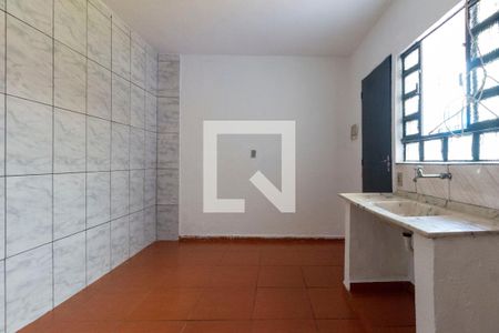 Quarto/Cozinha de kitnet/studio à venda com 1 quarto, 16m² em Vila Carmosina, São Paulo