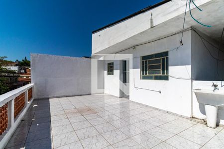 Varanda - Lavanderia de casa para alugar com 1 quarto, 50m² em Jardim Cidália, São Paulo