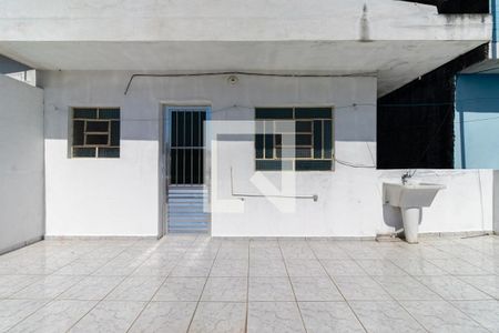 Varanda - Lavanderia de casa para alugar com 1 quarto, 50m² em Jardim Cidália, São Paulo