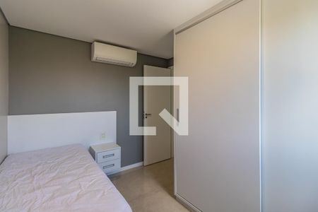 Quarto 1 de apartamento à venda com 2 quartos, 76m² em Jardim Tupanci, Barueri