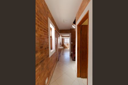 Casa à venda com 200m², 3 quartos e 4 vagas Casa à venda com 200m², 3 quartos e 4 vagasCorredor