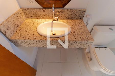 Casa à venda com 200m², 3 quartos e 4 vagas Casa à venda com 200m², 3 quartos e 4 vagasBanheiro 02