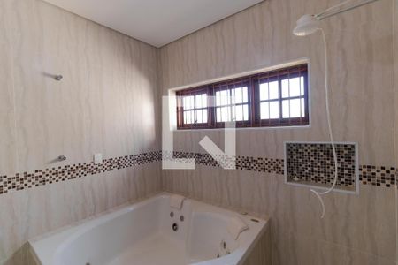 Casa à venda com 200m², 3 quartos e 4 vagas Casa à venda com 200m², 3 quartos e 4 vagasBanheiro da Suíte