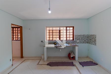 Casa à venda com 200m², 3 quartos e 4 vagas Casa à venda com 200m², 3 quartos e 4 vagasCozinha