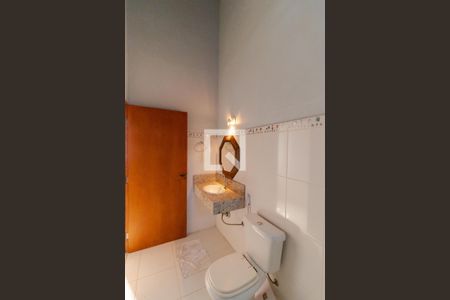 Casa à venda com 200m², 3 quartos e 4 vagas Casa à venda com 200m², 3 quartos e 4 vagasBanheiro 02