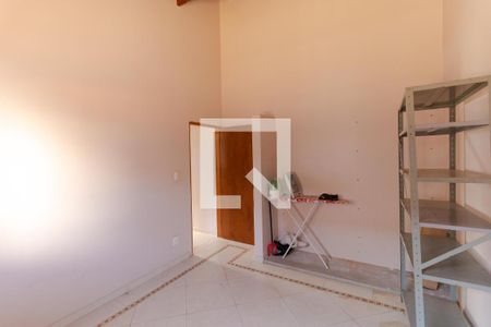 Casa à venda com 200m², 3 quartos e 4 vagas Casa à venda com 200m², 3 quartos e 4 vagasQuarto 02