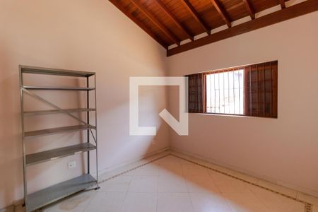 Casa à venda com 200m², 3 quartos e 4 vagas Casa à venda com 200m², 3 quartos e 4 vagasQuarto 02