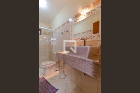 Casa à venda com 200m², 3 quartos e 4 vagas Casa à venda com 200m², 3 quartos e 4 vagasBanheiro 01