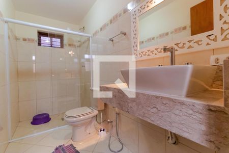 Casa à venda com 200m², 3 quartos e 4 vagas Casa à venda com 200m², 3 quartos e 4 vagasBanheiro 01