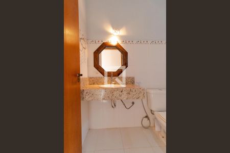 Casa à venda com 200m², 3 quartos e 4 vagas Casa à venda com 200m², 3 quartos e 4 vagasBanheiro 02