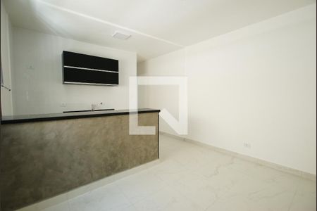 Sala/Cozinha de casa de condomínio para alugar com 2 quartos, 54m² em Vila Dom Pedro I, São Paulo