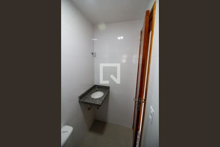 Banheiro de apartamento para alugar com 0 quarto, 24m² em Penha de França, São Paulo