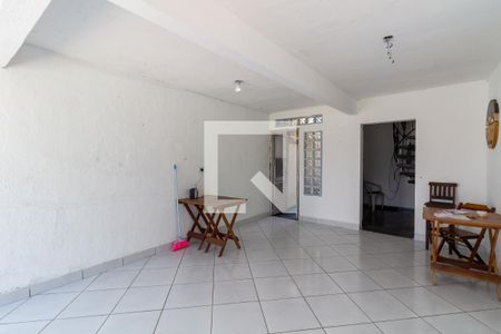 Sala de casa para alugar com 7 quartos, 200m² em Tupiry, Praia Grande