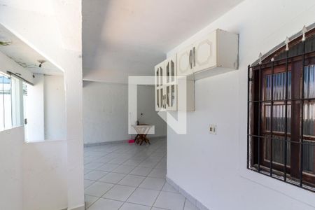 Sala de casa para alugar com 7 quartos, 200m² em Tupiry, Praia Grande