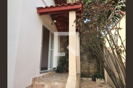 Entrada de casa à venda com 3 quartos, 212m² em Jardim Aliança, Guarulhos