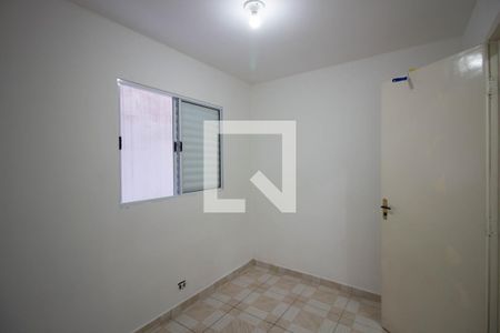 Quarto 1 de casa de condomínio para alugar com 2 quartos, 125m² em Vila Carmosina, São Paulo