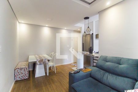 Sala de apartamento à venda com 2 quartos, 48m² em Vila Carmosina, São Paulo