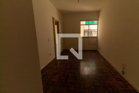 Sala de apartamento para alugar com 1 quarto, 40m² em Jardim Guanabara, Rio de Janeiro