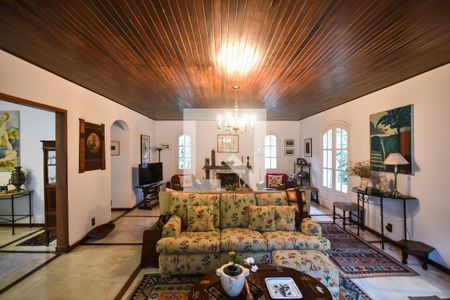 Sala de casa à venda com 4 quartos, 300m² em Fazenda Morumbi, São Paulo